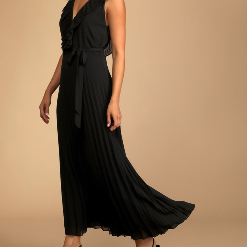 Pleated chiffon maxi dress